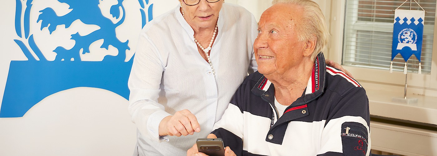 Mobiili- ja tietoturvakoulutuskiertue senioriyhdistyksille