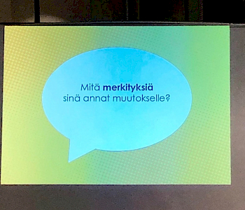 Kuva Anna Pylkkäsen esityksestä Hämeenlinnan Rohkeasti eläkkeelle -kurssilta 5.2.2020