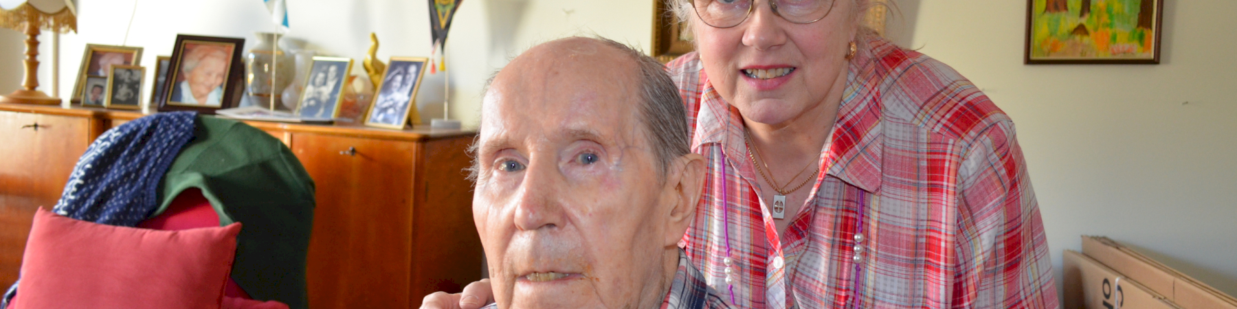 Risto Pajunen, 95, asuu palvelutalo Ceciliassa, mutta kaupungin kotihoidon hoitajat käyvät hoitamassa häntä: ”Tiedän, että aina joku tulee”